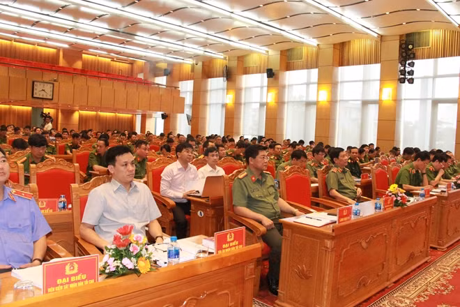Các đại biểu tại buổi tập huấn