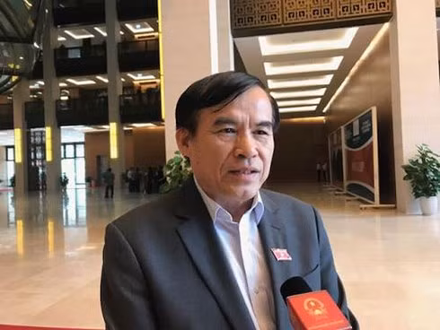Đại biểu Phùng Văn Hùng