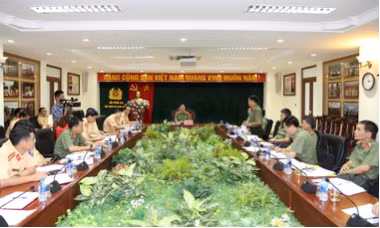 Thứ trưởng Nguyễn Văn Sơn làm việc với Cục CSGT