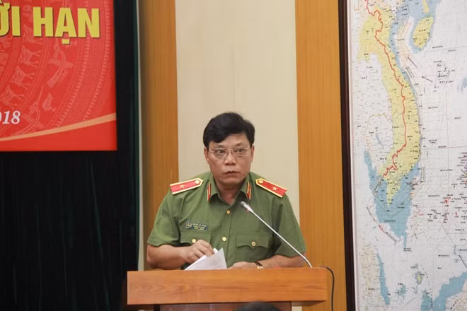 Thiếu tướng Nguyễn Hải Trung, Phó Tổng cục trưởng Tổng cục Chính trị CAND phát biểu tại Hội nghị
