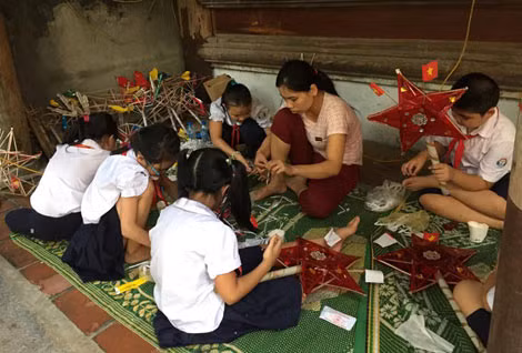 Dịp Tết Trung thu 2015, nhiều nghề truyền thống có cơ hội được "sống" lại.