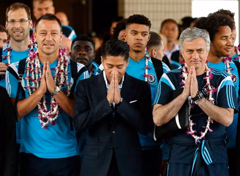 Mourinho và Chelsea trong chuyến du đấu đến Thái Lan.