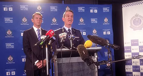 Cuộc họp báo chung của Ủy viên trưởng Cảnh sát Sydney Andrew Scipione và Thủ hiến NSW Mike Baird. (Ảnh: smh).
