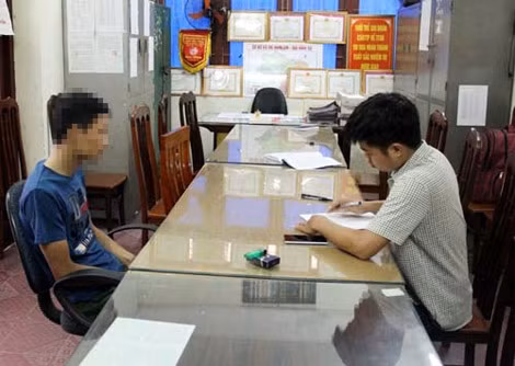 Đối tượng Thành khai báo tại cơ quan điều tra (đề nghị làm mờ mặt đối tượng vì chỉ bị xử phạt hành chính, chưa phải tội phạm).