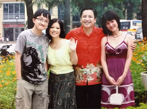 Gia đình nghệ sĩ Chí Trung - Ngọc Huyền.
