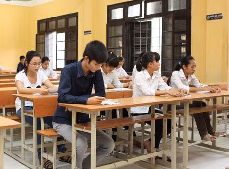 Người dân kỳ vọng chương trình giáo dục phổ thông mới sẽ giúp giảm áp lực với học sinh.