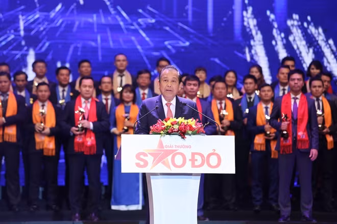 Các doanh nhân trẻ được trao giải thưởng đều là những tấm gương thanh niên tiêu biểu, đại diện cho thế hệ trẻ Việt Nam ( ảnh Dũng Minh)