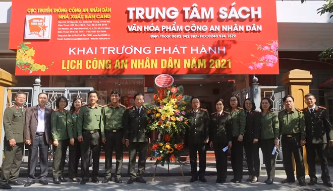 Nhà xuất bản CAND tưng bừng khai trương mùa lịch năm 2021