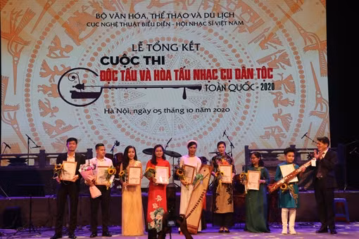 Bế mạc cuộc thi Độc tấu và Hòa tấu nhạc cụ dân tộc toàn quốc năm 2020