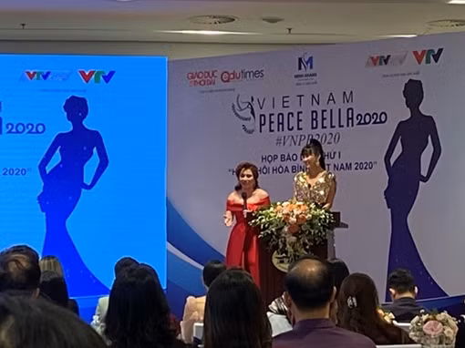 Nữ cán bộ Công an xã đoạt danh hiệu Hoa khôi “Thanh niên Cà Mau tài năng, thanh lịch” ảnh 4