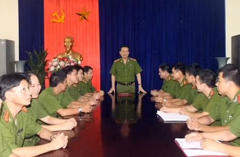 Công an tỉnh Yên Bái bắt giữ đối tượng Đặng Văn Hùng.