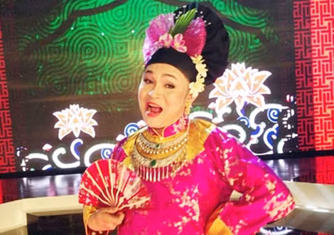 Xuân Hinh yêu chầu văn như cuộc sống của mình.