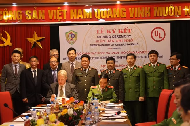 Thứ trưởng Bùi Văn Thành chứng kiến Lễ ký kết Biên bản ghi nhớ giữa hai bên