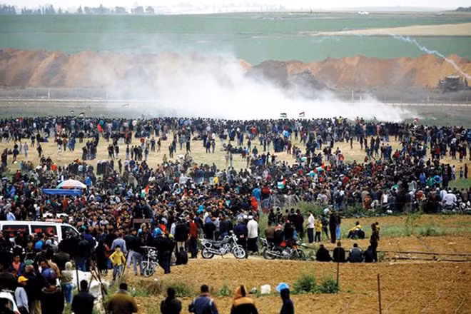 Hàng trăm người thương vong trong các cuộc đụng độ tại phía Đông dải Gaza. Ảnh: Reuters.
