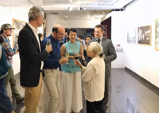Ông Bertrand Lortholary tin tưởng, thông qua những hoạt động văn hóa ý nghĩa này, nhân dân hai nước sẽ xích lại gần nhau hơn, góp phần thắt chặt và nâng tầm quan hệ Pháp - Việt.