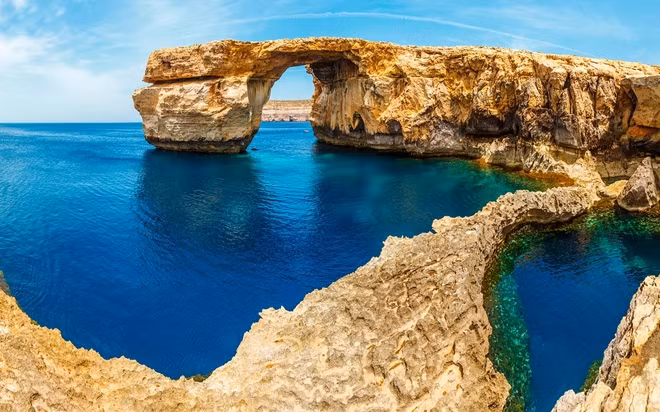 Cửa sổ xanh, một trong những địa điểm "nhất định phải đến" tại Malta.