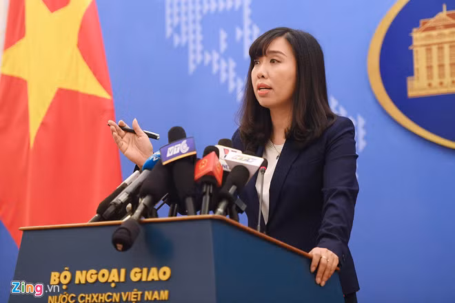 Người phát ngôn Lê Thị Thu Hằng xác nhận, hai du khách bị đâm chết tại Mỹ mang quốc tịch Việt Nam. Người phát ngôn Lê Thị Thu Hằng xác nhận, hai du khách bị đâm chết tại Mỹ mang quốc tịch Việt Nam.