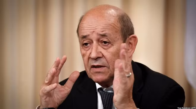 Ngoại trưởng Pháp Jean Yves Le Drian phản đối bình luận của Tổng thống Trump về luật súng đạn của nước này. Ảnh: Getty