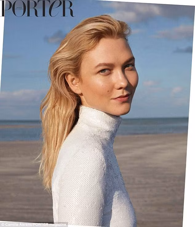 Karlie Kloss cảm thấy may mắn khi hội bạn thân luôn bên cô.