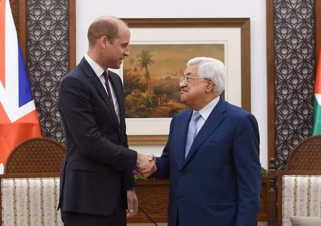 Hoàng tử William và Tổng thống Palestine trong chuyến công du 4 ngày tại Trung Đông. Ảnh: Getty.