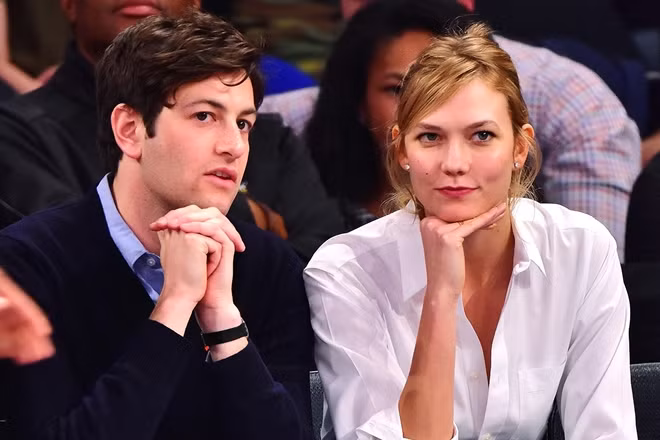 Cặp đôi trai tài, gái sắc Joshua Kushner và Karlie Kloss.