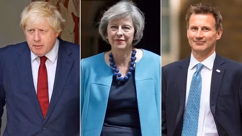 Thủ tướng May đã lựa chọn ông Jeremy Hunt (phải) tiếp quản ghế Ngoại trưởng Anh. Ảnh: IBtimes
