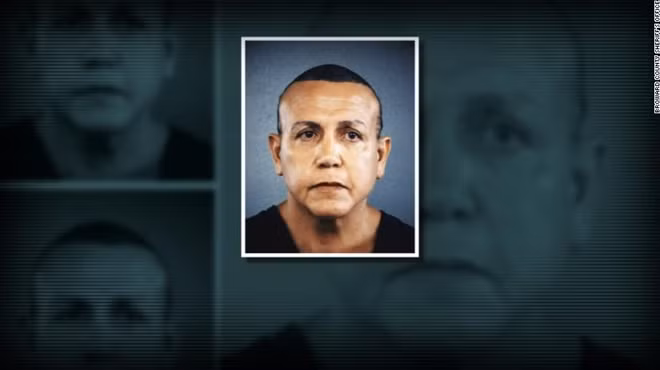 Cesar Sayoc bị bắt hôm 26-10 và đang đối mặt với nguy cơ "bóc lịch" hết đời.