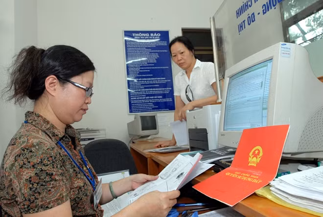 Hà Nội chưa thể cấp sổ đỏ qua mạng từ 1-8 như dự kiến ban đầu.