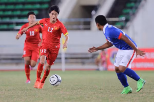 Không giành được nhiều sự quan tâm như lứa đàn anh nhưng tuyển U19 vẫn thi đấu đầy xuất sắc. Ảnh: VNE. Không giành được nhiều sự quan tâm như lứa đàn anh nhưng tuyển U19 vẫn thi đấu đầy xuất sắc. Ảnh: VNE.