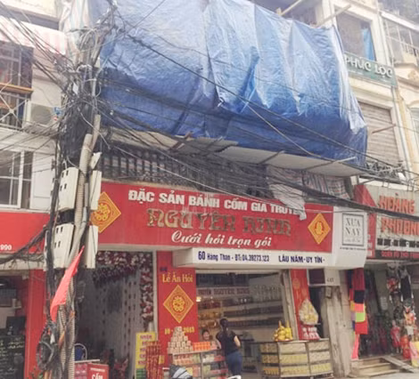 Việc sửa chữa, cải tạo tại nhà 60 Hàng Than, Hà Nội xảy ra khiếu kiện kéo dài.