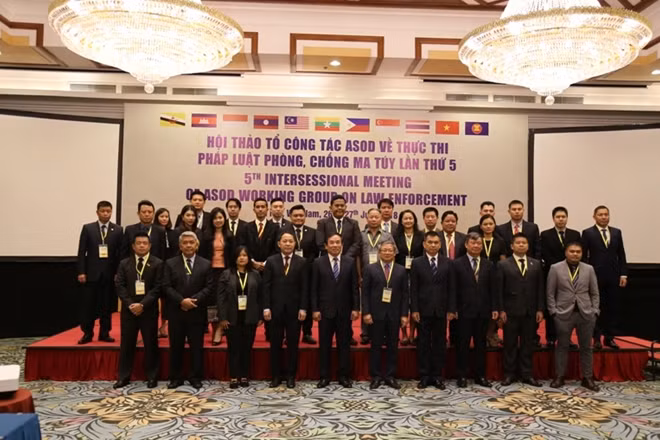 Các đại biểu tham dự Hội thảo