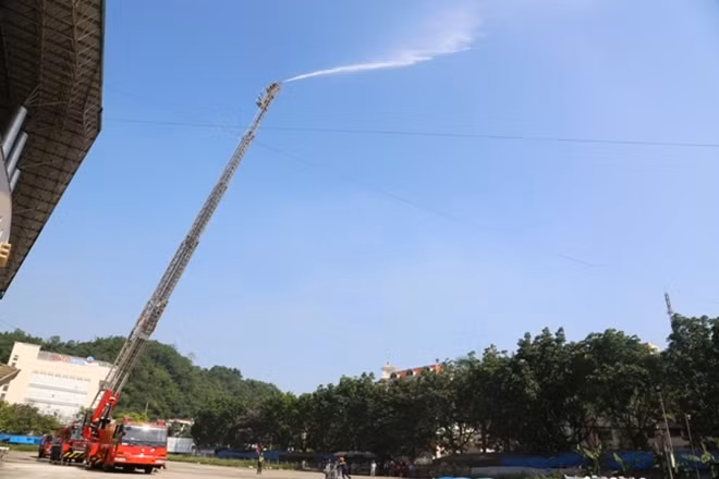 Xe thang sử dụng chữa cháy và CNCH