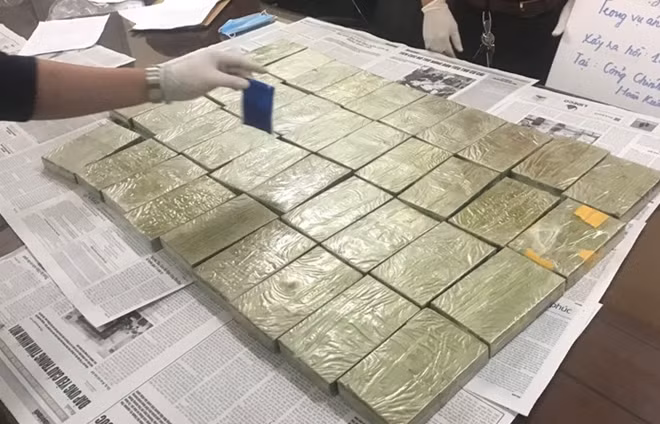 39 bánh heroin được bọc rất cẩn thận