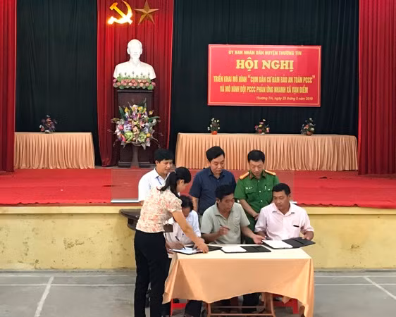 Các đơn vị ký kết mô hình "Cụm dân cư đảm bảo về an toàn PCCC"