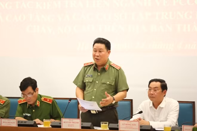 Thứ trưởng Bùi Văn Thành phát biểu tại buổi làm việc