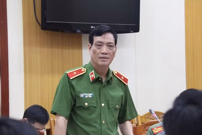 Thiếu tướng Đoàn Việt Mạnh, Cục trưởng Cảnh sát PCCC và CNCH phát biểu tại buổi họp