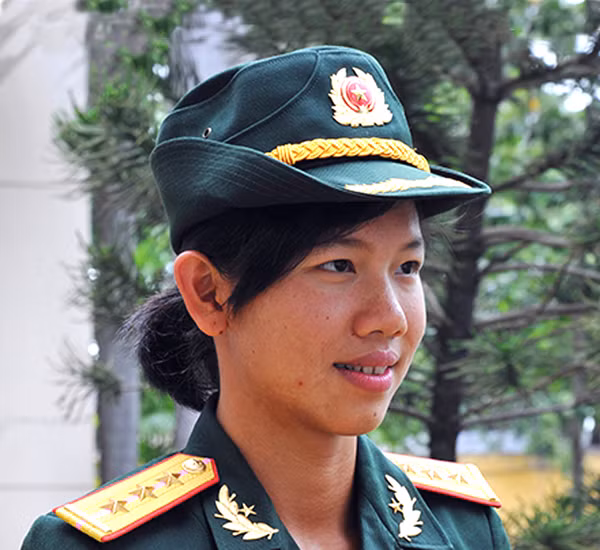 Ánh Viên (SN 1996, 19 tuổi) là Đại úy trẻ nhất hiện nay trong QĐND Việt Nam.