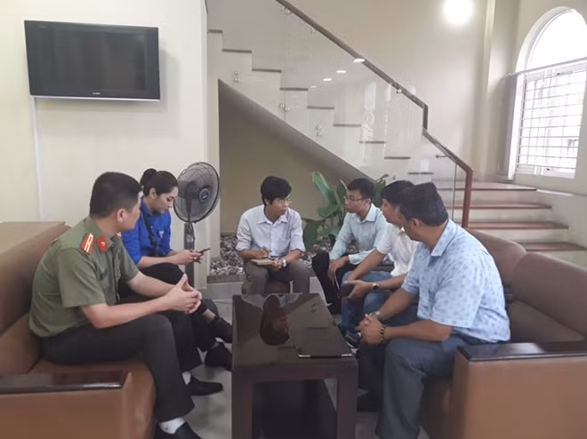 Ghi nhận thông tin từ các nhà hảo tâm.