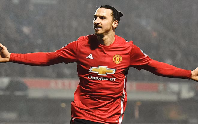 Ibrahimovic trở lại vào đúng lúc người hậu bối Lukaku có phong độ cao.