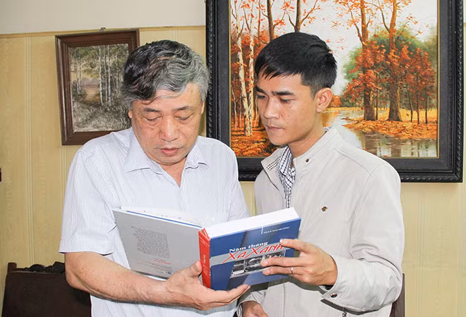 Nhà báo Trần Mai Hưởng trong cuộc trò chuyện với phóng viên Báo CAND.