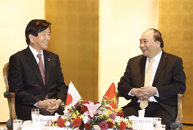 Thủ tướng Nguyễn Xuân Phúc tiếp ông Hitoshi Kato, Chủ tịch Hội hữu nghị Sakai. Ảnh: VGP/Quang Hiếu.