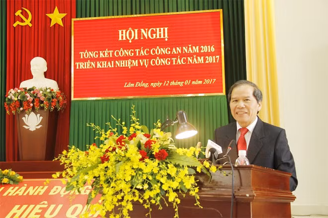 Đồng chí Nguyễn Xuân Tiến - Ủy viên TW Đảng, Bí thư Tỉnh ủy Lâm Đồng phát biểu chỉ đạo hội nghị.