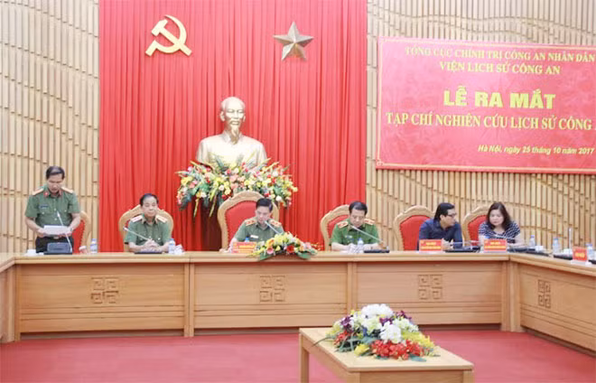Quang cảnh Lễ ra mắt.