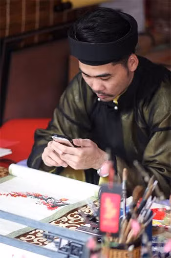 Ông đồ khi vắng khách.