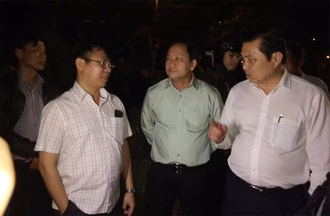 Lãnh đạo TP Đà Nẵng trực tiếp đến hiện trường chỉ đạo công tác cứu hộ và điều tra nguyên nhân vụ viêc.