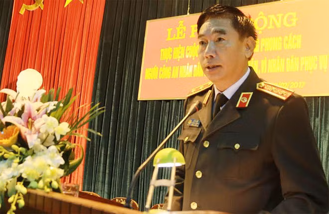 Trung tướng Lê Văn Đệ, Phó Tổng cục trưởng, Tổng cục Chính trị CAND phát biểu tại Hội nghị
