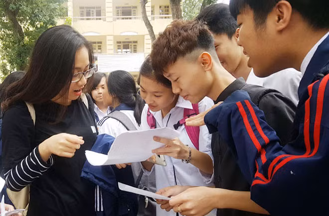 Việc đề thi minh họa có sai sót khi kỳ thi THPT quốc gia 2017 sắp diễn ra khiến dư luận lo ngại về công tác ra đề. Ảnh minh họa.
