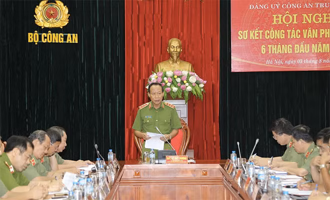 Thứ trưởng Lê Quý Vương phát biểu tại Hội nghị. Thứ trưởng Lê Quý Vương phát biểu tại Hội nghị.