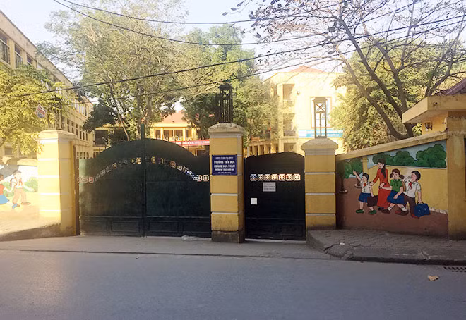 Trường Tiểu học Hoàng Hoa Thám, nơi giáo viên phản ánh bị tính sai phần lương dạy hai buổi.