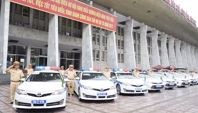 Lực lượng CSGT xuất quân bảo vệ APEC.